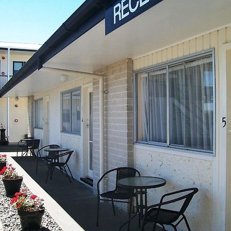Cedar Court Motel Napier Exterior foto